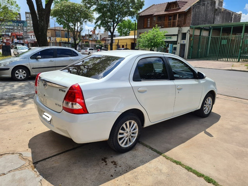 Imagen 7 de 9 de Toyota Etios 4ptas Xls 2015 Full Full Permuto Ingrassia