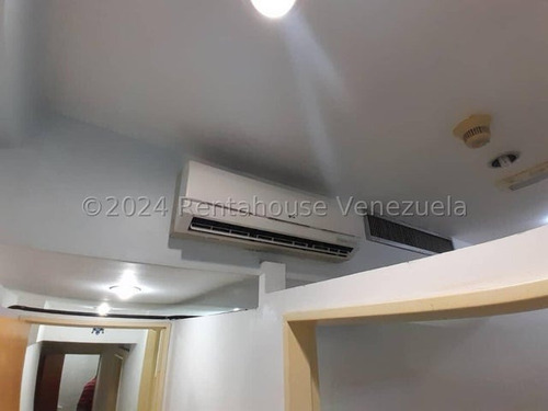 Local Comercial En Venta Muy Versatil Y Comodo En Venta Centro Comercial Oasis Center Guatire Mls#24-20898 - Jca