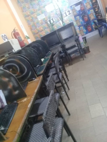 Imagen 5 de 8 de Monitores Y Cpu Completos A La Vista