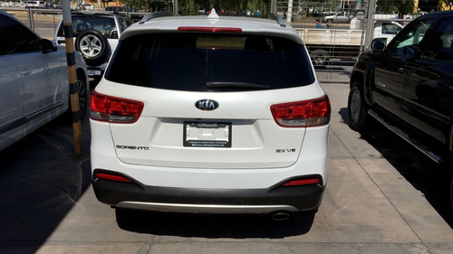 Imagen 12 de 13 de Kia Sorento Ex Pack 3.3 Lts 2017