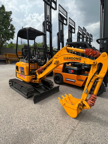 Excavadora Liangong R302 Motor Kubota 1600kg