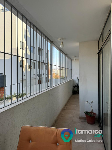 Departamento A La Venta En El Centro De Carlos Paz De 2 Dormitorios 2 Cocheras Y Pileta