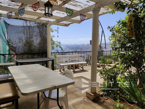 Imagen 28 de 30 de Casa En Venta En Valparaíso