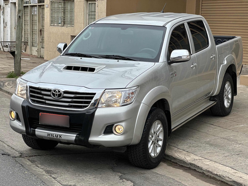 Toyota Hilux 3.0 Cd Srv Cuero 171cv 4x2