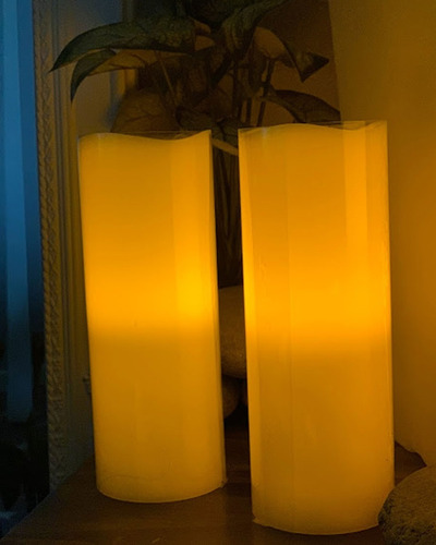 Imagen 6 de 9 de Velón Vela Decorativo Led Pila Llama Con Movimiento 21 Cm