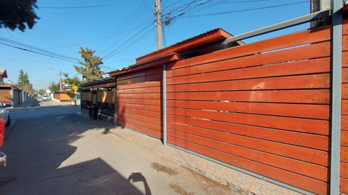Casa Con Estacionamiento