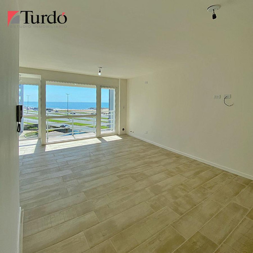 Venta Departamento 2 Ambientes A La Calle Con Vista Al Mar - Zona La Perla - Mar Del Plata