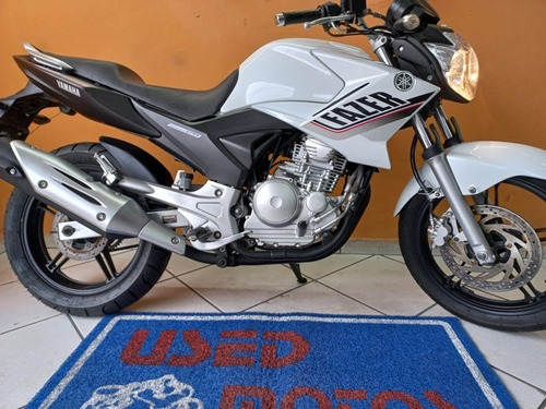 Imagem 2 de 10 de Yamaha Fazer 250 2015 Branca