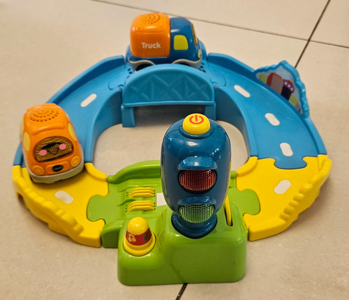 Vtech - Circuito Interactivo Tuttut Bólidos