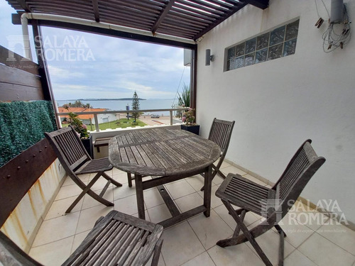 Imagen 2 de 22 de Departamento - Playa Mansa Dos Dormitorios - Vista Plena