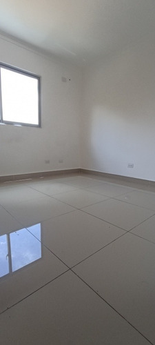 Imagen 20 de 25 de Amplio Apartamento Con Terraza