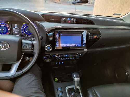 Imagem 10 de 10 de Toyota Hilux 2019 2.8 Tdi Srv Cab. Dupla 4x4 Aut. 4p