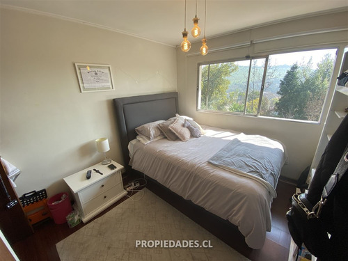 Casa En Venta De 4 Dorm. En Las Condes