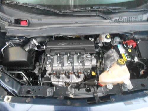 Chevrolet Spin 1.8 Advantage 8v Flex 4p Automático