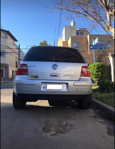 Imagen 4 de 8 de Volkswagen Golf 2005 1.6 Format