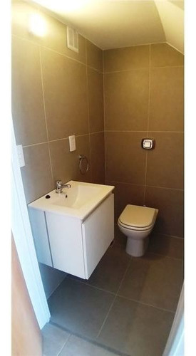 Imagen 8 de 19 de Departamento Duplex 2 Ambientes Al Frente/balcon