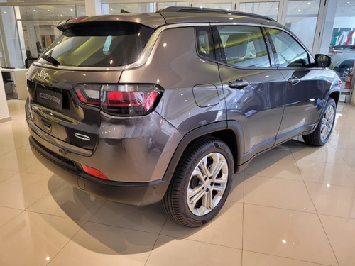Imagen 3 de 16 de Jeep Compass Longitude -