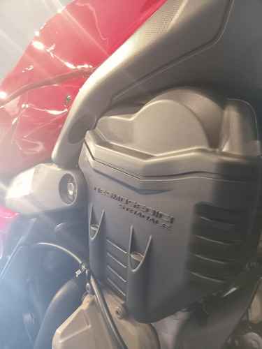 Ducati Streetfighter V4s