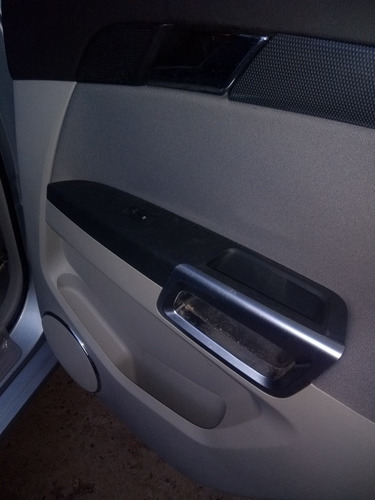 Imagem 6 de 12 de Chevrolet Captiva 2009 3.6 Sport 5p