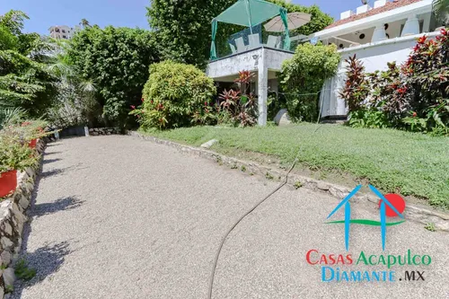 Cad Casa Ticitzin. Copropiedad. Terraza Con Alberca, Camastros Y Con Vista A La Bahía De Acapulco