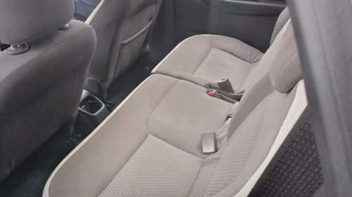 Imagem 8 de 11 de Chevrolet Spin 2016 1.8 Lt 5l Aut. 5p