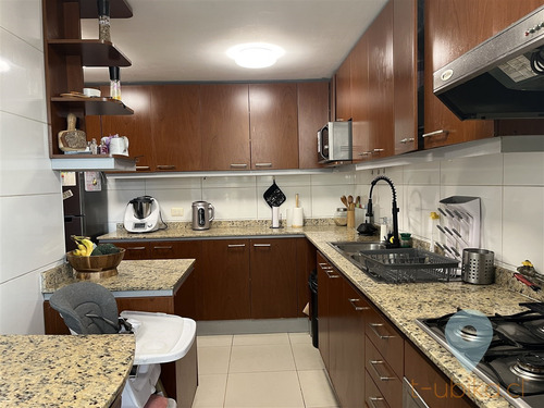 Venta Lindo Departamento 3d/3b, A Pasos Colón Con Vespucio