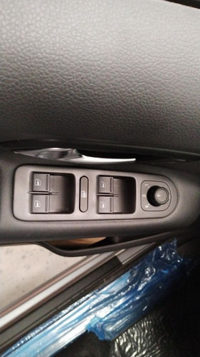 Imagen 9 de 25 de Volkswagen Amarok Dc 2.0 Tdi 180cv Comfortline 4x2 Mt #15