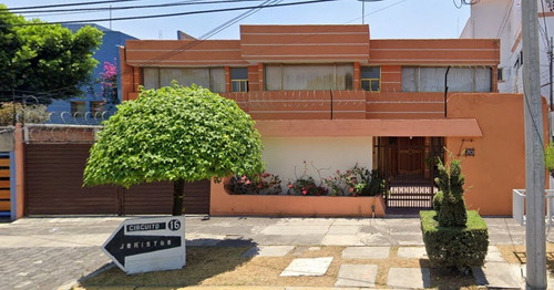 Casa De Adjudicación Bancaria En Venta Ubicada En Cto. Juristas, Cd. Satélite, Naucalpan De Juárez, Edo. Mex. Cmr.