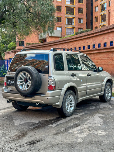 Chevrolet Grand Vitara 2.0 L