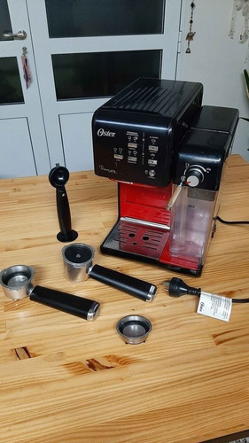 Cafetera Espresso Oster Prima Latte