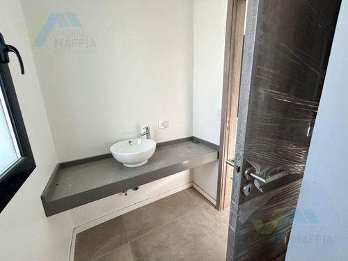 Casa En Venta 5 Amb En Altos De Campo Grande