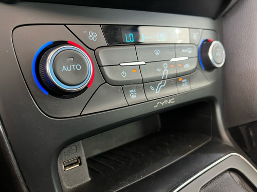Ford Focus 2.0 TITANIUM 16V FLEX 4P POWERSHIFT