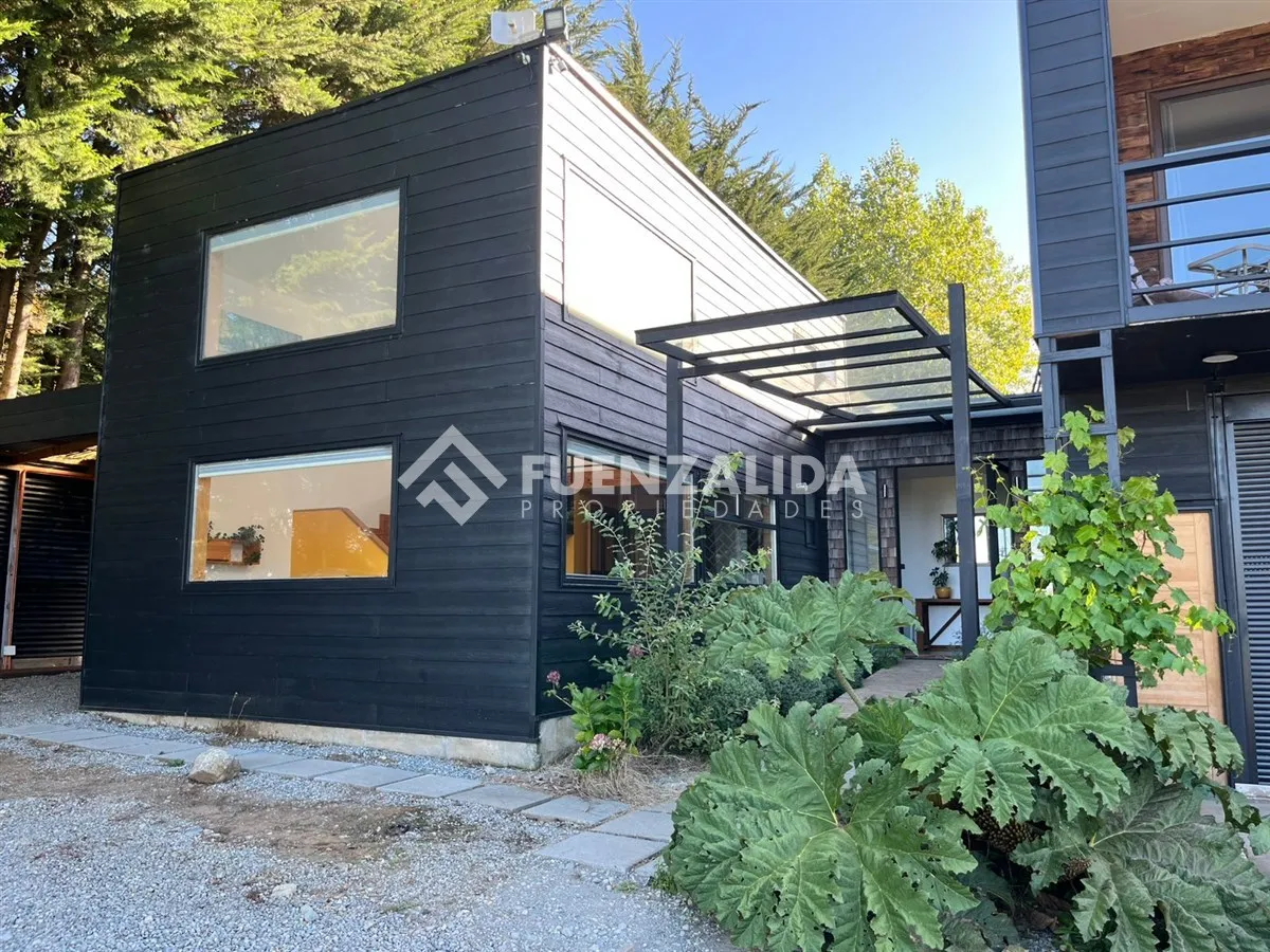 Casa Moderna Con Vista Al Lago Llanquihue Y Volcán Osorno