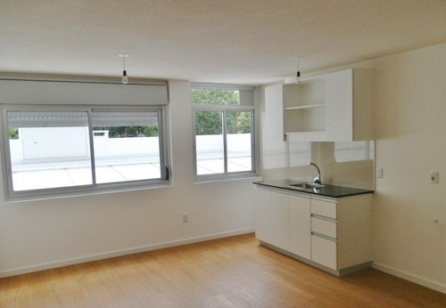 Excelente Apartamento 1 Dormitorio En Zona Tres Cruces-torre Cassinoni #106