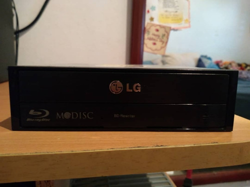 Imagen 1 de 4 de Quemadora Cd Dvd Blu-ray Interno Sata Pc LG