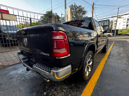 RAM Ram 5.7 Hemi Sport Black Package 4x4 At