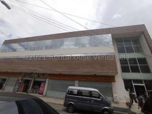 Imagen 2 de 17 de Local Comercial En Venta En Maracay Zona Centro 22-14148 Jcm