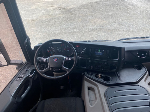 Scania P320 8x2 2019 Automática