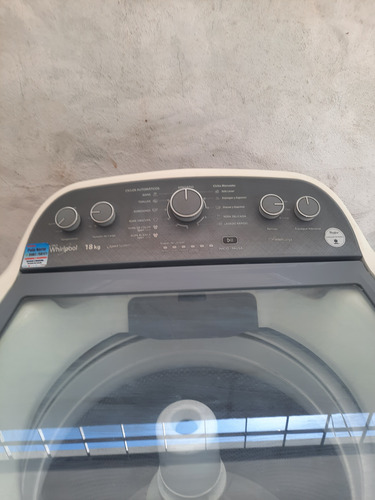 Lavadora De Ropa Whirpool Prácticamente Nueva. De 18kg. (Usado)