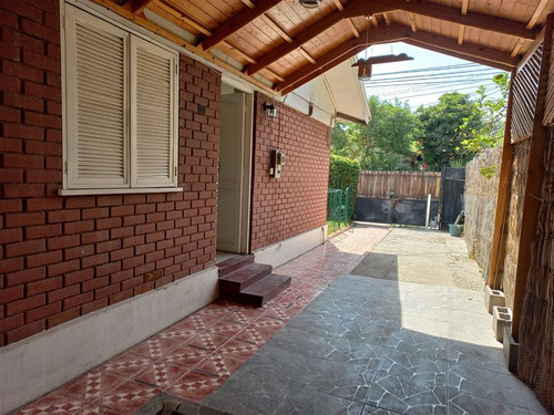 Casa En Venta De 3 Dormitorios En La Reina