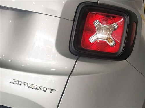 Imagem 13 de 14 de Jeep Renegade 1.8 16v Flex Sport 4p Manual