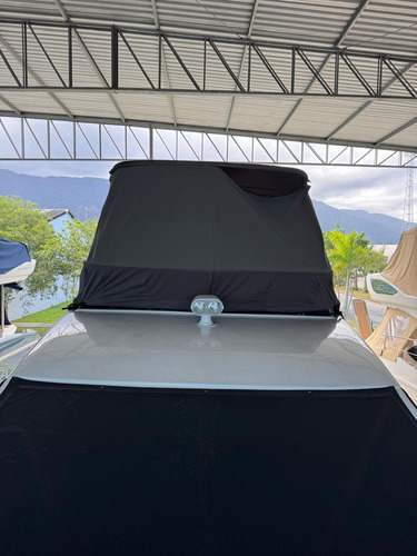Ferretti 55 / 2002 Com Motores Volvo D13-900