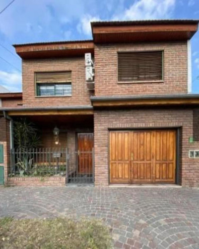 Casa En Venta - 4 Dormitorios 2 Baños - 170mts2 - Ramos Mejía