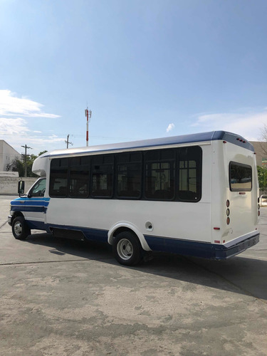 Imagen 3 de 15 de Ford E-450 Súper Duty Microbús
