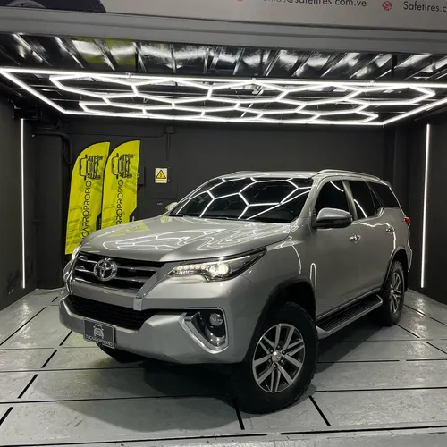 Toyota Fortuner Sw4 2020