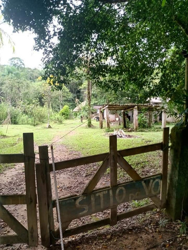Chácara De 35.000m Tendo Uma Casa Simples