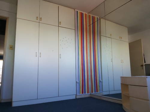 Imagen 17 de 18 de Muy Acogedor Apartamento Al Frente En Piso Alto. Con Balcón En Doble Orientación Este Y Sur Oeste