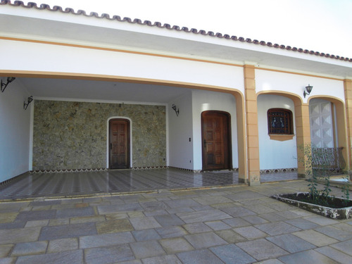 Casa De 1.600 M² Estilo Colonial No Pq Lausanne Colinas Dos Álamos Em Valinhos Sp
