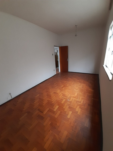Imagem 3 de 7 de Apartamento Na Floriano Peixoto Ao Lado Do Bretas