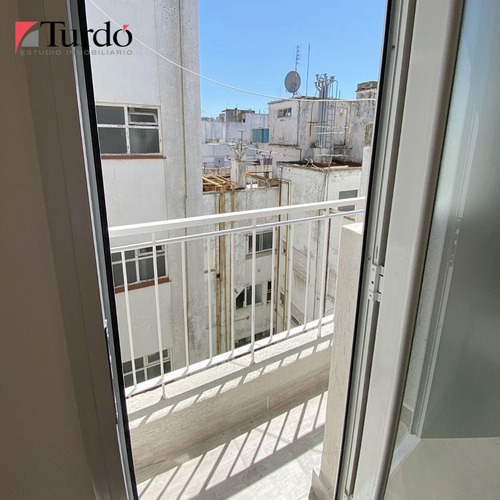 Venta Departamento 2 Ambientes En Zona Centro, Mar Del Plata.